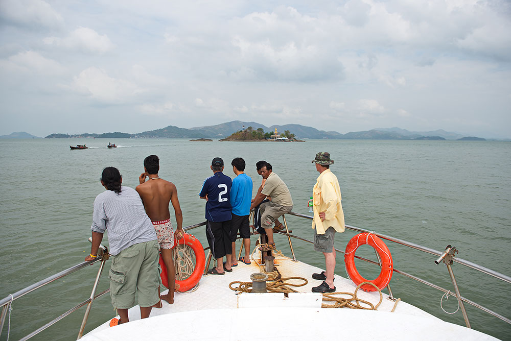 เรือติดแห้งต้องมายืนหัวเรือเพื่อให้ท้ายลอย