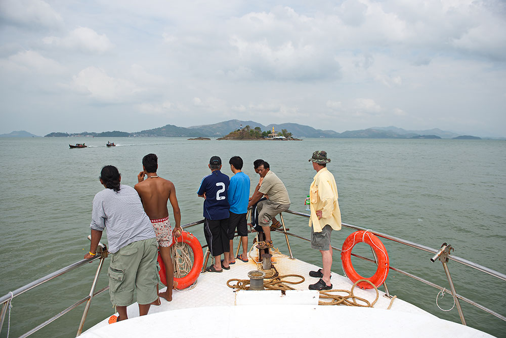 เรือติดแห้งต้องมายืนหัวเรือเพื่อให้ท้ายลอย