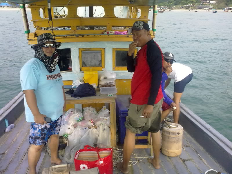      ถึงเรือแล้วคับชุดแรก :grin: :grin: :grin: :grin:
