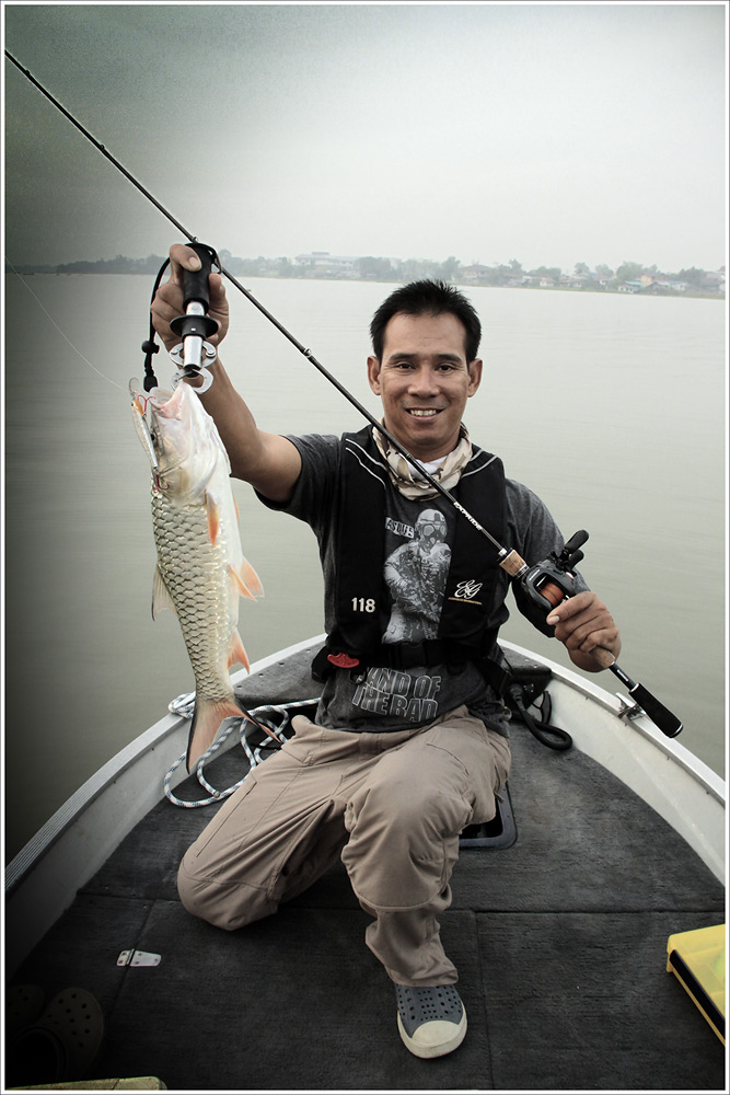 

สำหรับเจ้าตัวนี้เหมือนขนมครับ  กัปตันผมบอก

ในช่วงเวลาที่ทุกอย่างลงตัวทั้ง กระแสน้ำ ลม ระดับน้