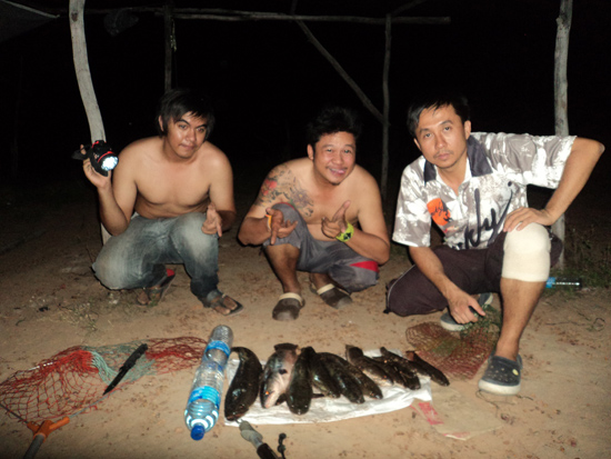 ถ่ายหมู เอ้ย หมู่ หน่อยครับ  :cool: :cool: :cool: :cool: