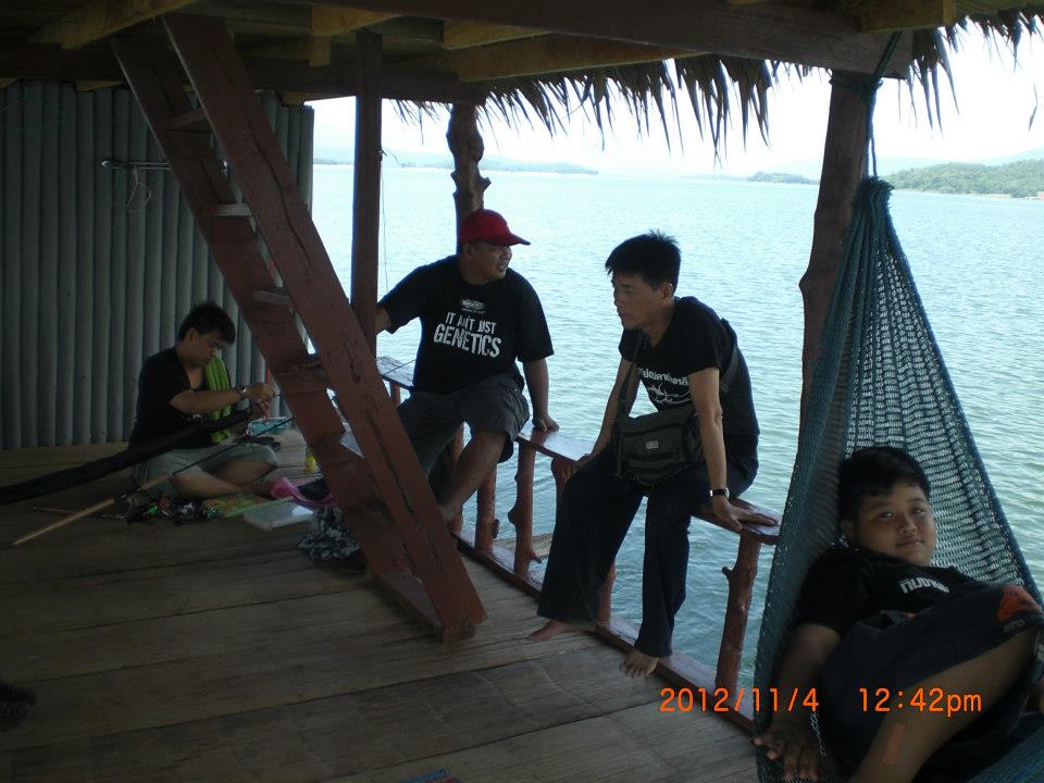 เก็บของจนแพโล้งแล้วคับ รอเรือลาก :grin: :grin: