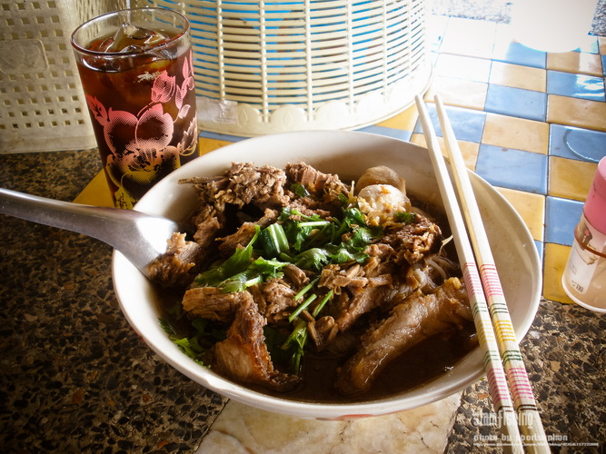 ป่ะ ไปต่อ ไปกินเตี๋ยวก่อนนะ

ท้องร้องมานานแล้ว :laughing: :laughing: