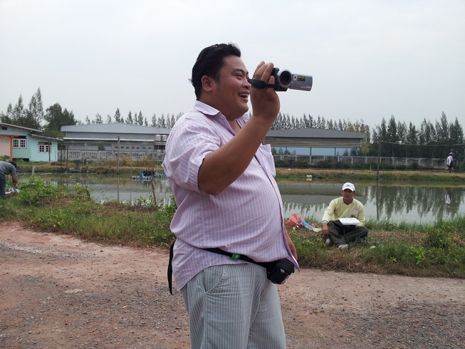 ถ่ายทุกช็อท !!!  :laughing: :laughing: :laughing: