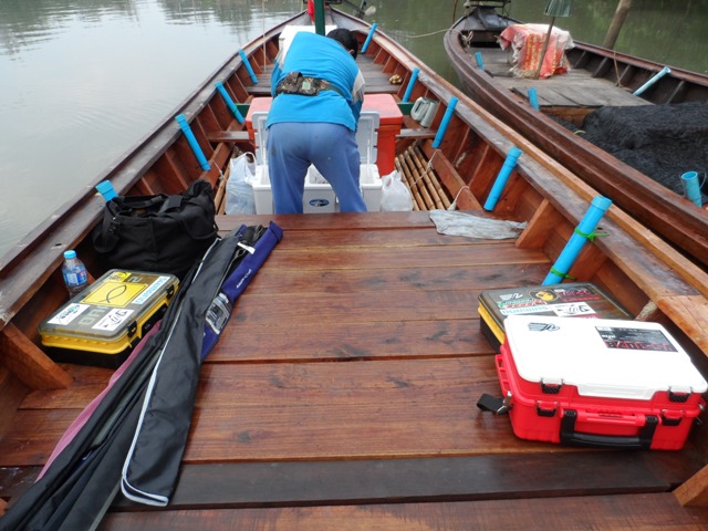 เรือขนาดพอดีกับสมาชิก2ท่าน

ปล.ค่าเรือไม่แพงครับ สุดคุ้ม 

ทริพนี้ไปกับบังหมานขาว(081-9585304) ล