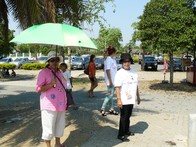 ร้อนครับ :grin: :grin:
