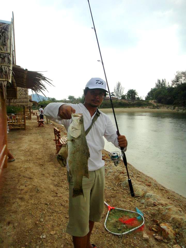 .................น้าเทรน......................มีมาโชว์กับใครเหมือนกันครับ