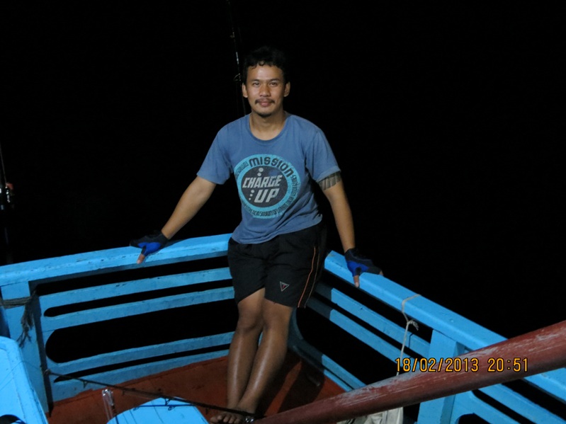 ...ปลาเิ่ริ่มกิงหาง หันมาถ่ายรูปเล่นกันและ... :cool: :cool: :cool: :cool: :cool: :cool: :cool: :cool