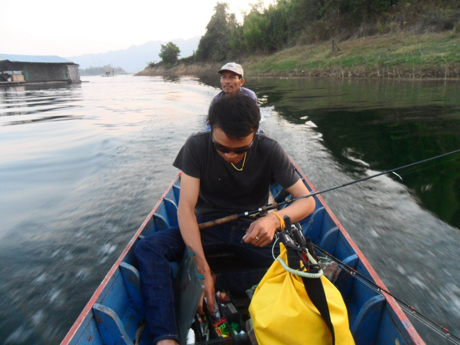 พร้อมลุยครับออกเรือกันไปตามหาฝันกันได้เลยจ้า 
 :cheer: :cheer: :cheer:
 [q]ตามดูเลย ไม่ได้เจอกันเล