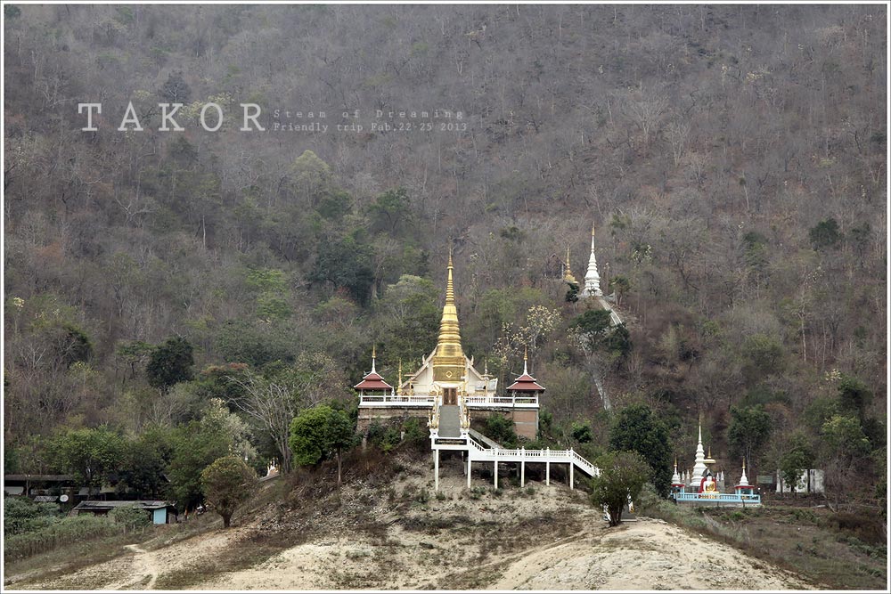 



ความงาม พลังศรัทธา ที่น้อยคนนักที่จะได้สัมผัส

บนเรือลำน้อย ด้วยสายตาที่เพ่งมอง .... ทุกคร