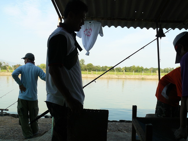 พี่อ๊อด สระบุรี เอามาลุ้นเองตัวนี้มีตังค์อ่ะ :cool: :cool: