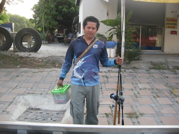 แว๊ะรับน้าลอยก่อนครับ. :grin: