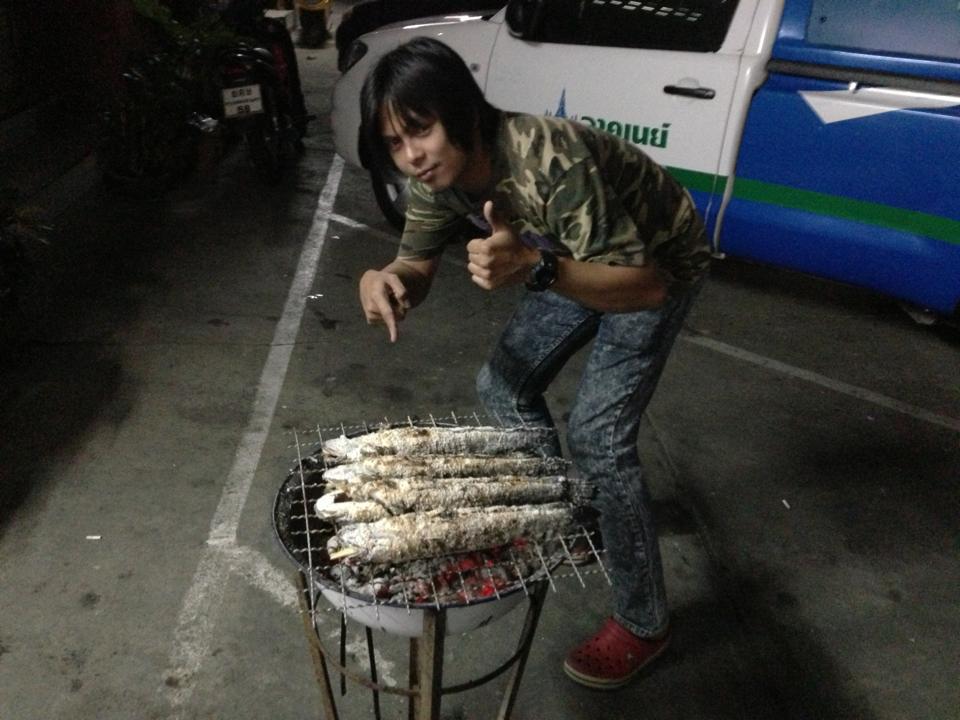 พี่ทุย..เผาปลา ได้น่ากินจริงๆ    :cool: :cool: :cool:

 :cheer: :cheer: :cheer: :cheer: :cheer: