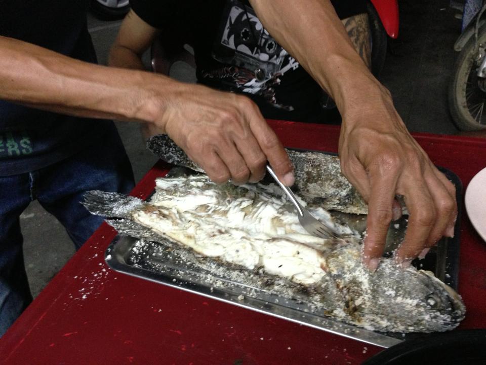 เนื้อขาว..หอมกรุ่น ซะเหลือเกิน !!!    :laughing: :laughing: :laughing: