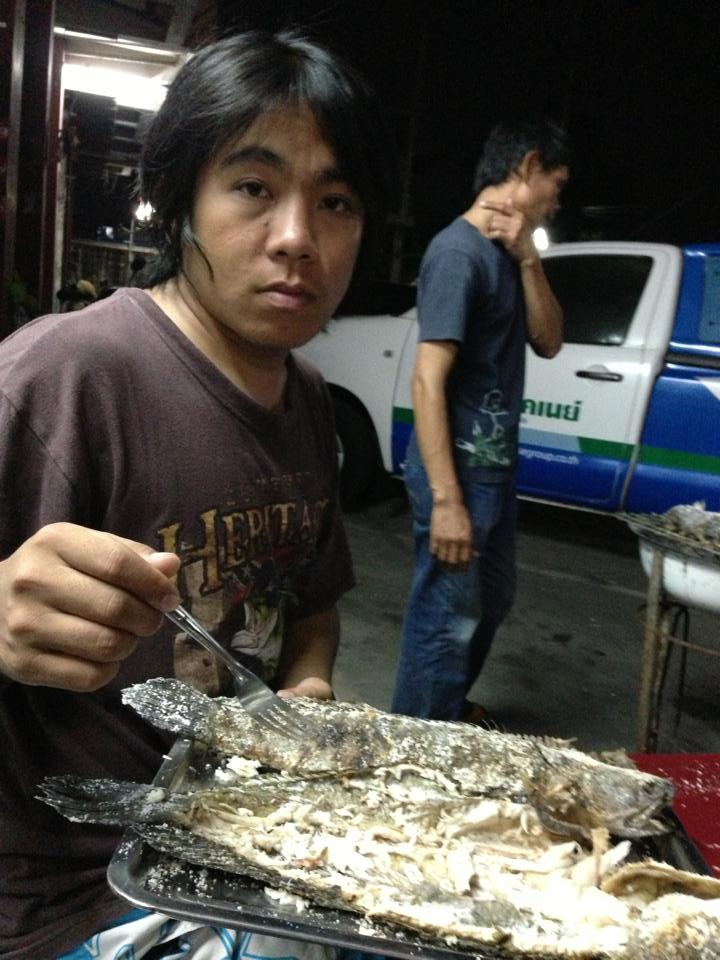 พี่ทุย..จัดให้ นายเบ็ม..อีก 2 หน่วย !!!    :laughing: :laughing: :laughing:

 :cheer: :cheer: :che