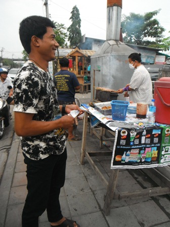 หมูย่างหน้า อ.ส.ช. สาวเพียบ โดนใจเลย :cheer: :cheer: