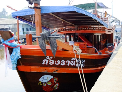 ลำนี้ครับ  ดีที่สุดในอ่าวไทย  ผมรับประกัน  :love: