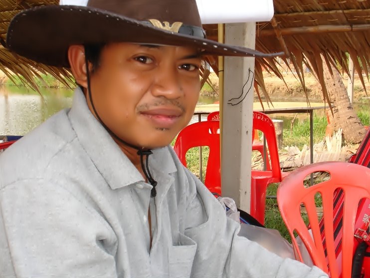 มาก่อน ถ่ายรูปก่อนครับ :laughing: