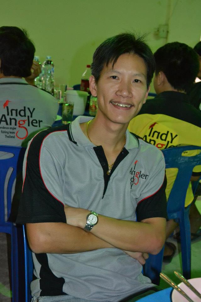น้าหมอเนท แชมป์เก่า ทั่วไปกระสูบ สนามนี้  ปีที่แล้วครับ ปีนี้จะรอดมัยน๊า  :laughing: :laughing: :lau