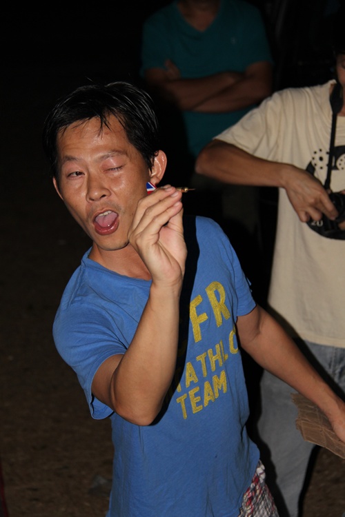 แต่คนนี้ ดูจะจริงจังเป็นพิเศษ...น้าโต md frog splach.. .!!!! :laughing: :laughing: