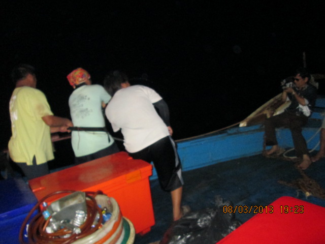 .....จากท้ายเรือ ไปหัวเรือ.....
.....ท่ามกลางการอารักขาของน้าป้อ......
.....
.....ความปลอดภาัยเป็