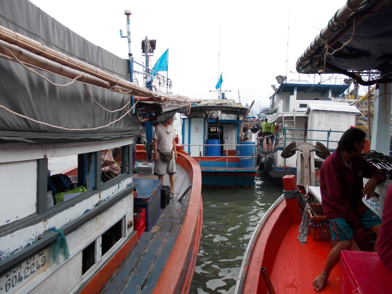 บรรยากาศเรือผู้ร่วมแข่งขัน