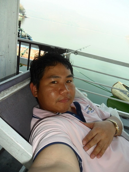 ผมขอนอนพักดีกว่าครับ สบายๆ
 :love: :love: :love: