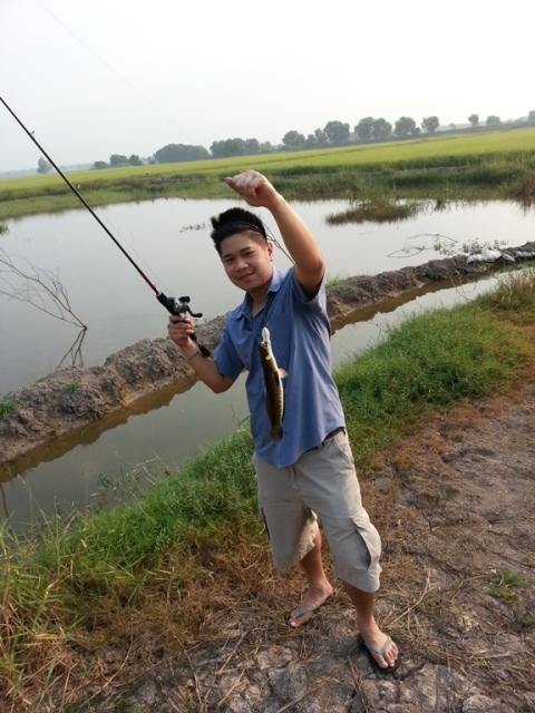 เด็กแว้นมันก็ยังไปงัดมาจนได้

ปล่อยน้องเค้าไปหาสก้อยเถอะ :laughing:
