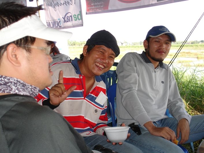 สวัสดีคร้าบบบ :laughing: