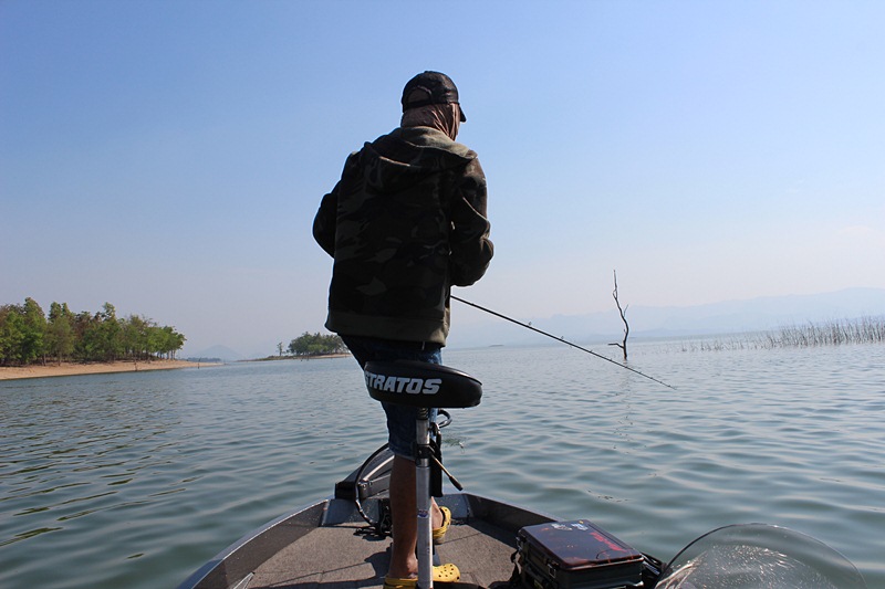 ล่อง Guide เบา..เบา เข้าหมาย ดวงตา ก็สอดส่าย มองหาปลาจิบ  ครับผม !!!    :cool: :cool: :cool:

 :ch