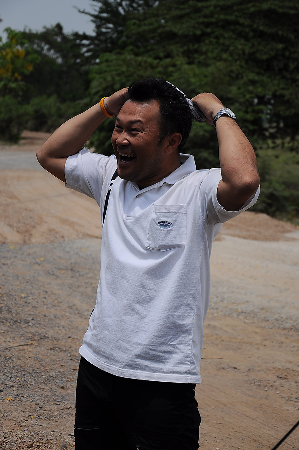 นี่อีกคนอารมณ์ดีน่ะมริง...ระวังตัวน่ะเฟ้ยยยย นิ้วเจ็บแค่นี้กระดกหนอนได้เว้ยยยยย :grin: :grin: :grin: