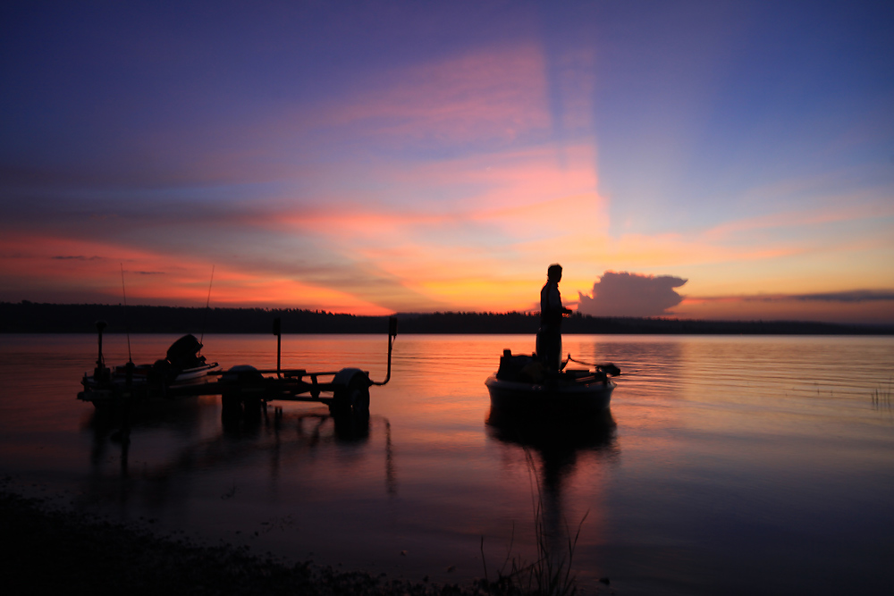  '' เยือน ''