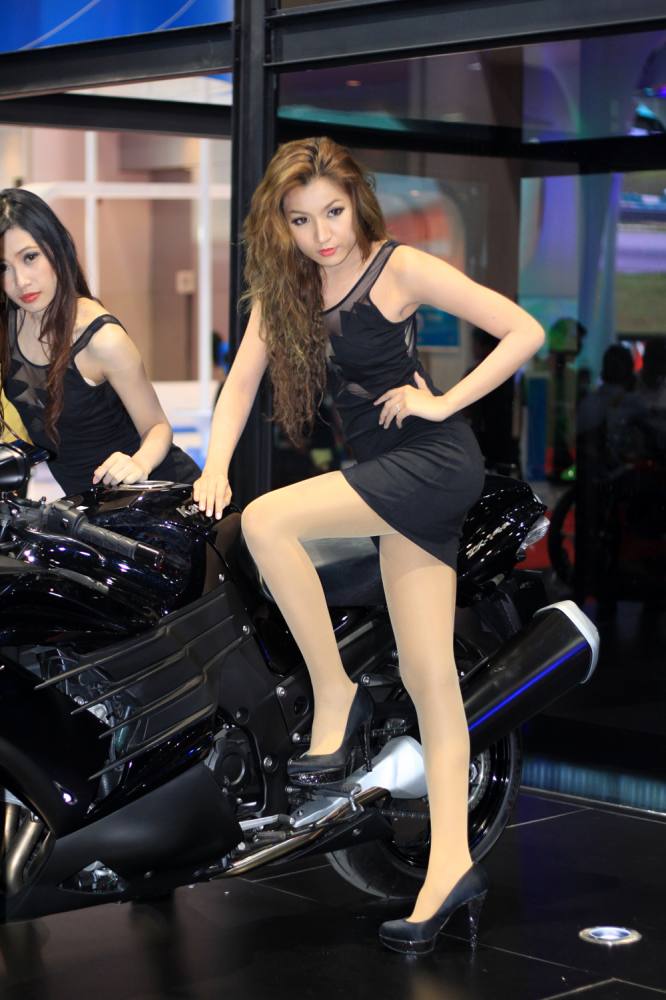 o เมื่อวานตกปลา วันนี้ Motor Show ...! By. JaiDee_Ohm. o