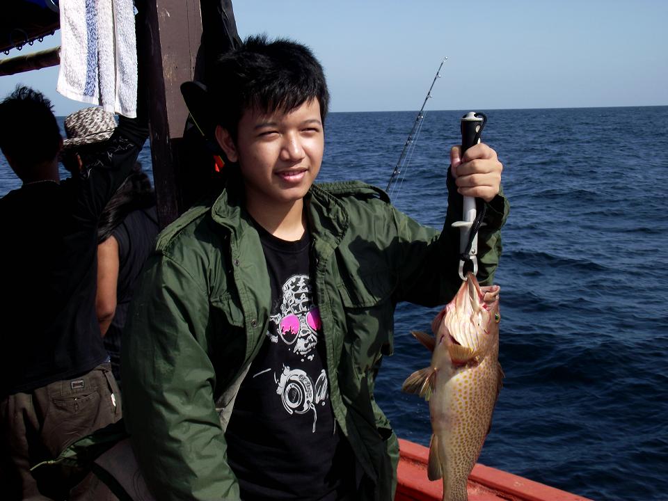 ใหญ่ด้วยหล่อด้วย.."เที่ยวหน้าลูกไม่มาแล้วน่ะพ่อกือจ๋า" :laughing: :laughing: :laughing: :laughing: