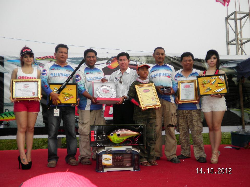 Rapala Day 2012 รอบตัดสิน น้าตาลที่2ครับ :grin: :grin: