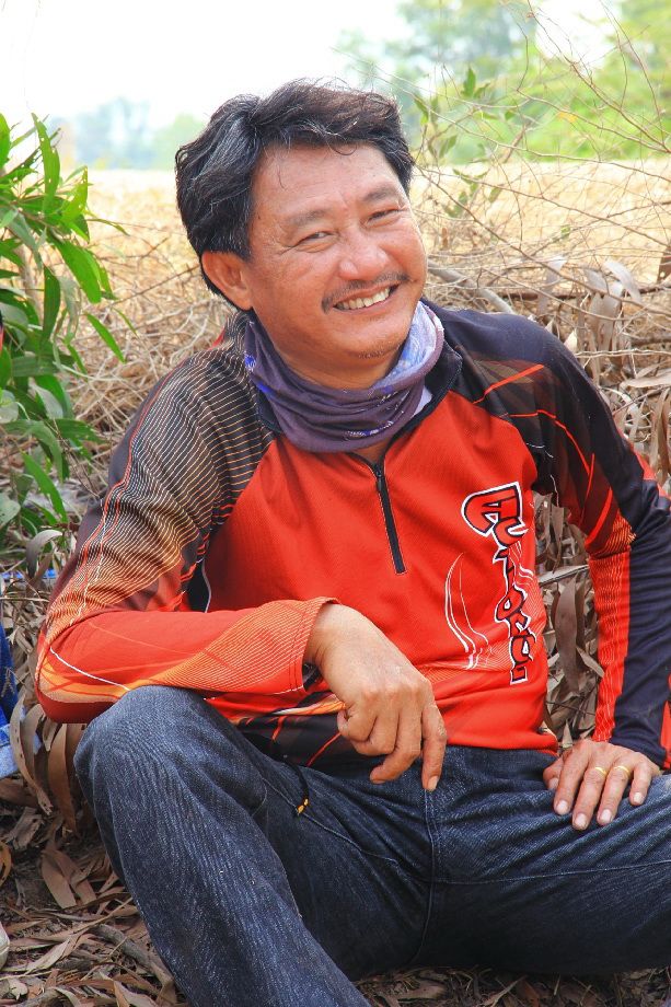 ส่วนลุงคนเนี้ย วันนี้อารมดีสุดๆ มีออกสเตปเต้นโชว์ซะด้วย :laughing: :laughing: