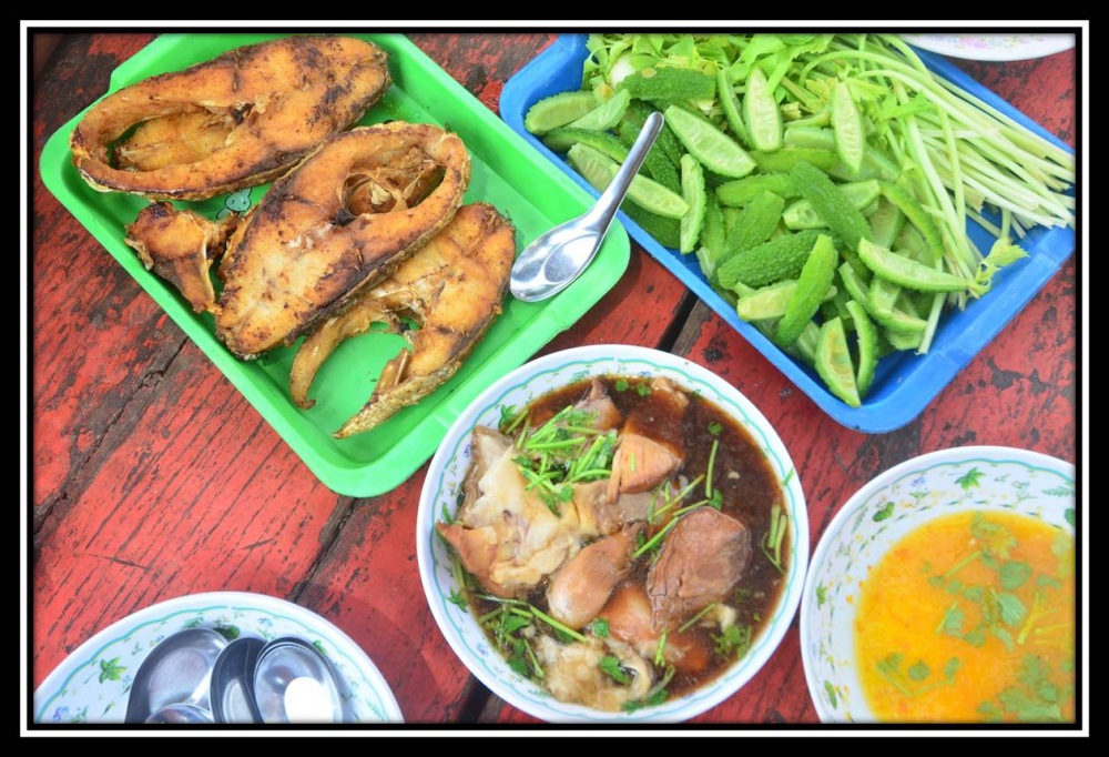 มื้อนี้มีปลากระมงทอดด้วยครับ... :laughing: