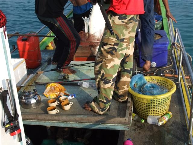 ลืมถ่ายตอนอัด -*- พอดีมันพาวิ่งวนรอบเรือ