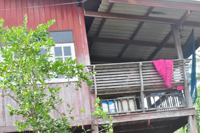 แอบข้างบ้าน