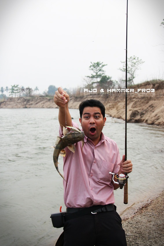 สู่เบ็ดน่าดูคับน้าๆ

 :music: :music: :music: :music: :music:
