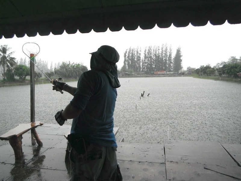 ฝนตกก็ตกได้...คันซะอย่าง
  :grin: :grin: