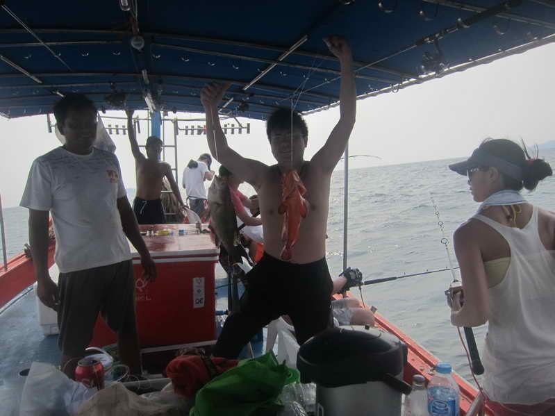 ทริปนี้เป็นทริปที่สามครับ เป็นพี่น้องไต๋ครับ555(พูดเล่น)
เป็นลูกค้าจากฮ่องกงครับ บินมาไกลเพื่อมาตกป
