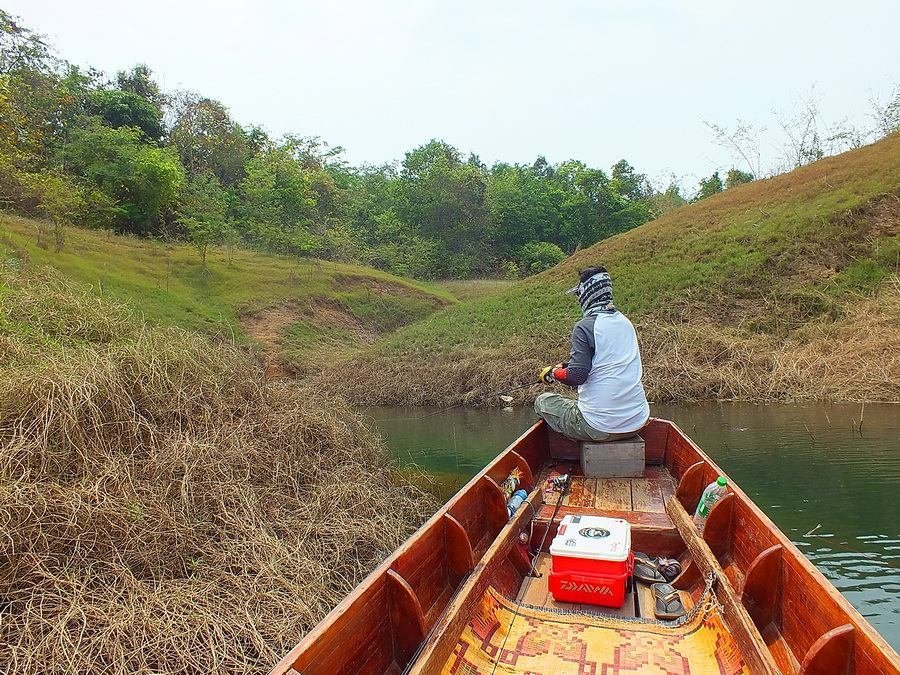  [b]** หมายเป็นซอกแบบนี้...คนอยู่หัวเรือได้เปรียบตลอด  เหอๆๆๆๆๆๆๆๆๆ[/b]   :mad: :mad: :mad: :mad: