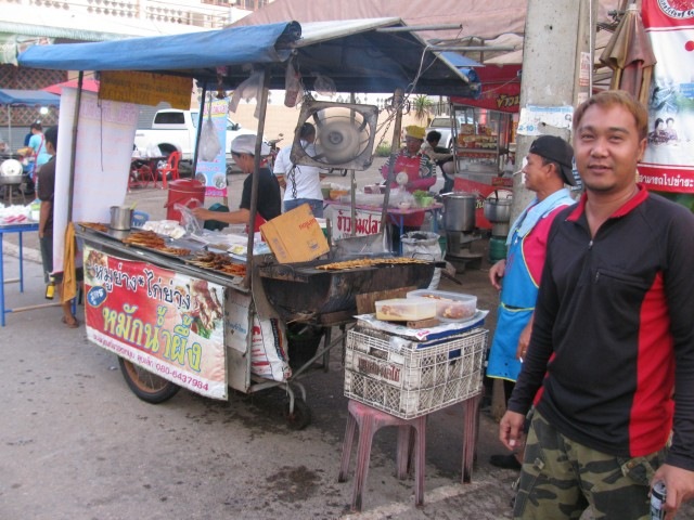 มาประแสร์ทีไรไม่เคยพลาดหมูปิ้งร้านนี้เลยครับ :umh: