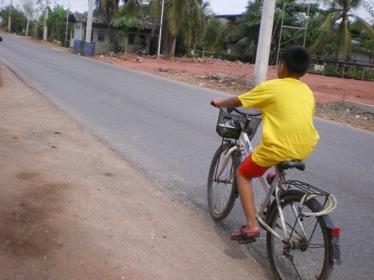 ออกสู่ทางหลักแล้ววว โอ๊ ชึ้ง. .  :laughing: :laughing: