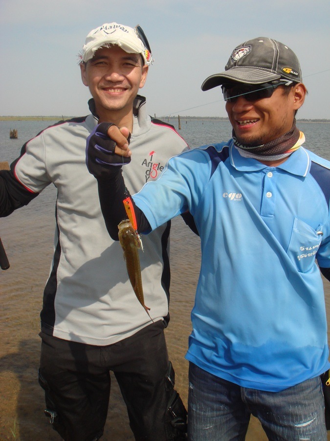 น้าโถงขอแจม (มันเป็นลางร้ายนะครับ )  :laughing: :laughing: :laughing: :laughing: