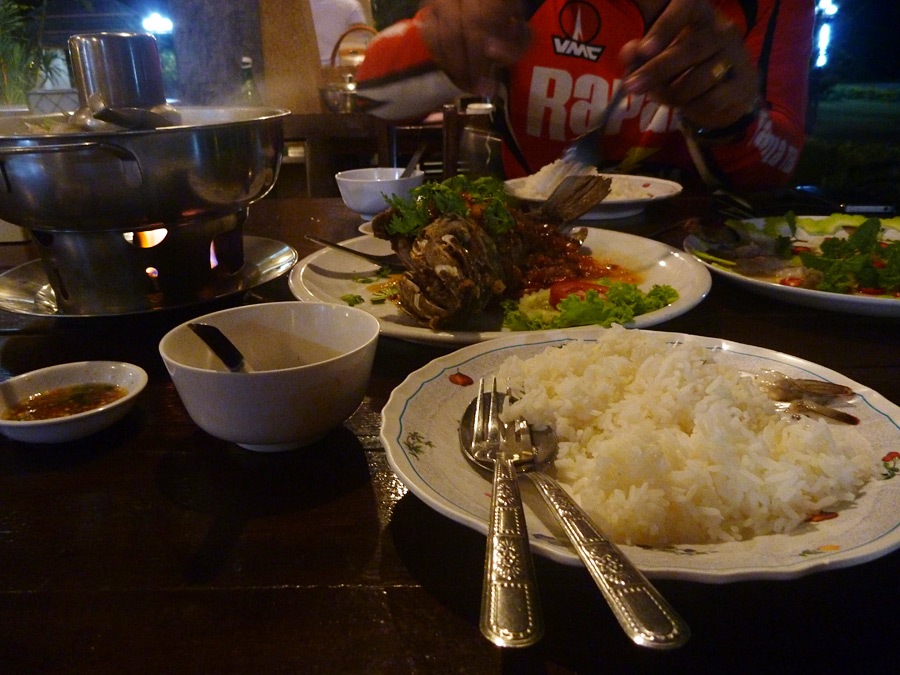  [center]เปิบฮิ :laughing:[/center]