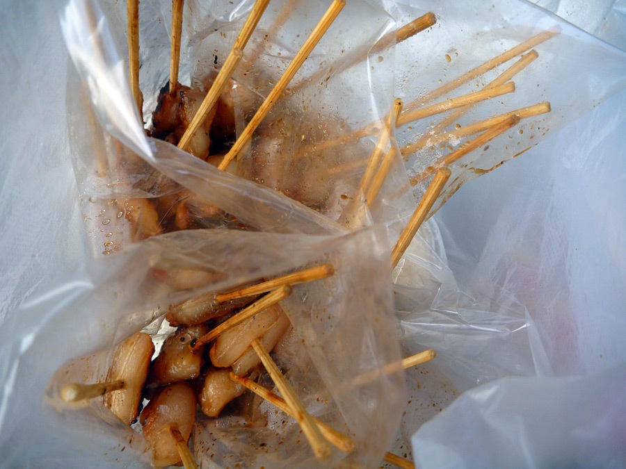  [center]เมื่อวาน ข้าวเหนียวไก่ย่าง วันนี้ ข้าวเหนียวหมูปิ้ง :grin:[/center]