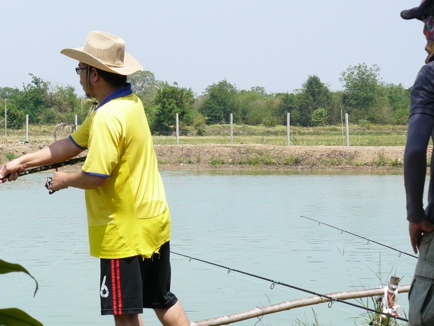น้องนิพล คันจัง ขออัดปลาใหญ่ซะตัวนิ :cool: :cool: :grin: :grin: