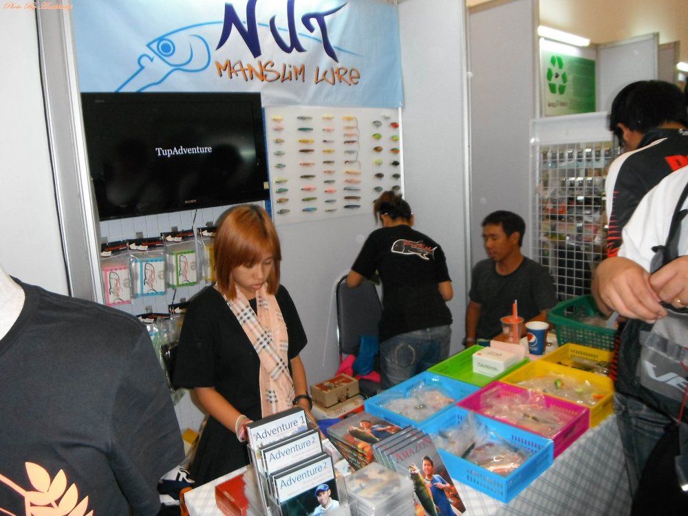 น้าโปรกิ๊กก็มาครับเห็นว่ามีหนังแผ่นภาคใหม่มาให้ชมให้ซื้อหากันด้วย :ohh: